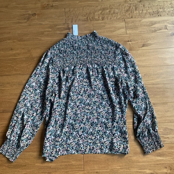 Floral Rouched Blouse. NWT. - Picture 5 of 8